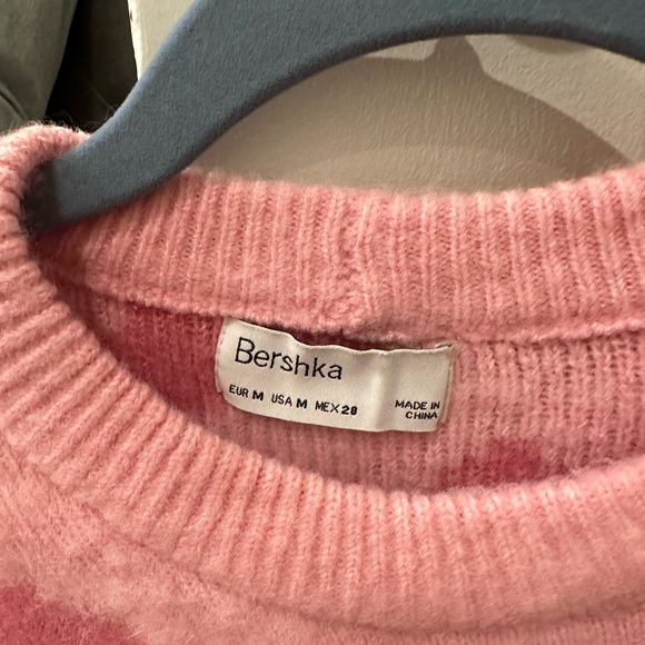 Worn only a few times - pink knit Bershka sweater - Picture 2 of 2